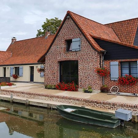 Au Chemin Du Paradis Gite De 10 Personnes 4 Etoiles Saint-Martin-Lez-Tatinghem Exterior foto