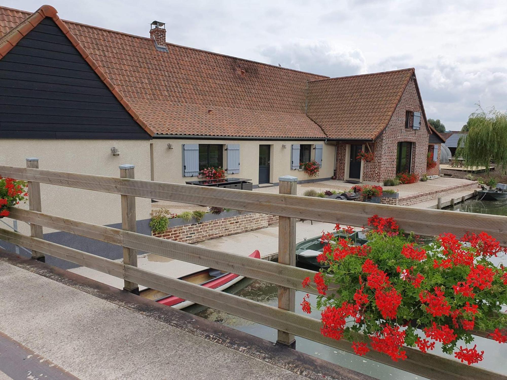 Au Chemin Du Paradis Gite De 10 Personnes 4 Etoiles Saint-Martin-Lez-Tatinghem Exterior foto