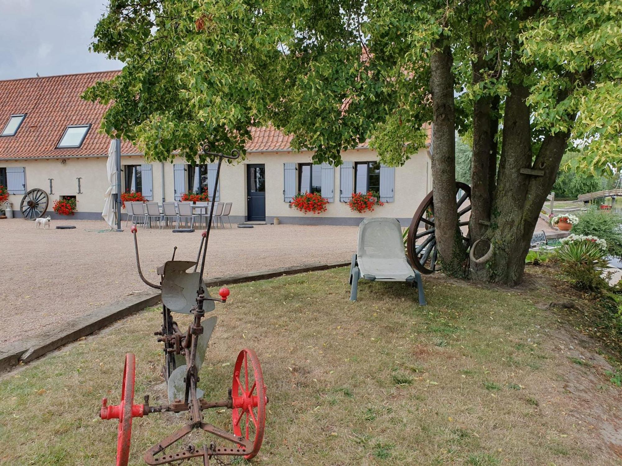 Au Chemin Du Paradis Gite De 10 Personnes 4 Etoiles Saint-Martin-Lez-Tatinghem Exterior foto